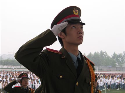 敬礼2