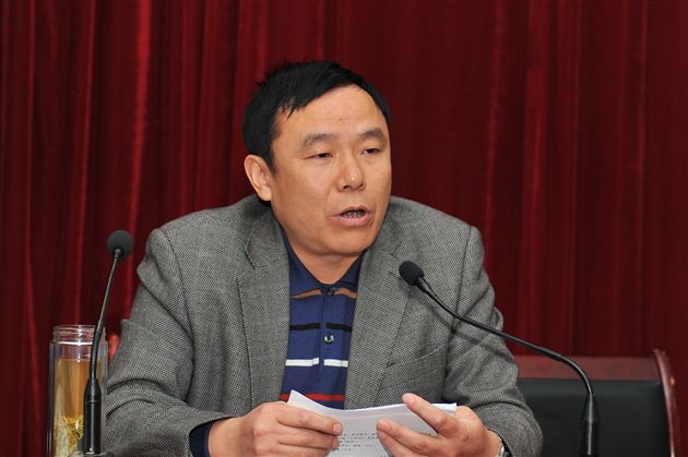 棠外承办“双流县教育学会中小学信息技术教育委员会首届学术年会暨全县教师培训活动”
</p><p>