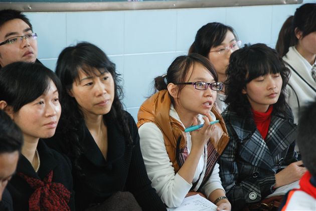 成都市武侯区实验高中小学部全体数学老师到棠外附小观摩听课
