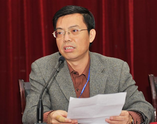 棠外承办“双流县教育学会中小学信息技术教育委员会首届学术年会暨全县教师培训活动”
</p><p>
