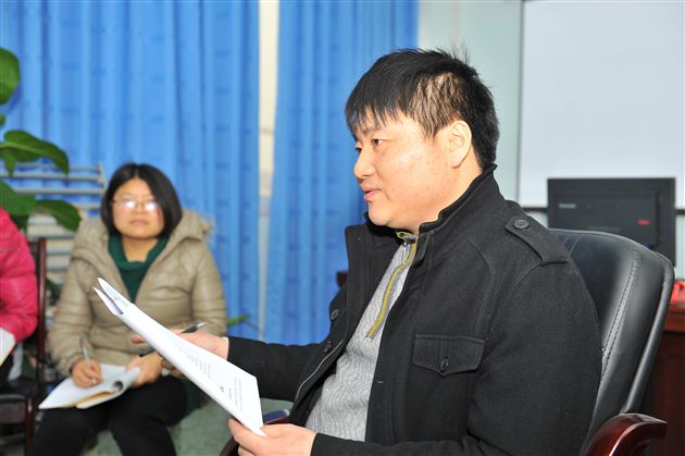 “陋室”修得育人道,寒霜镀就一身金
</p><p> ——棠外刘勇工作室迎县教育局、研培中心年度考核
</p><p>