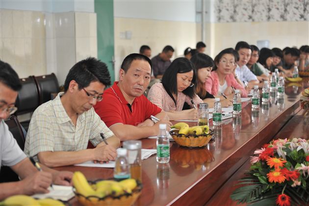 专家切实引领,师培密切推进