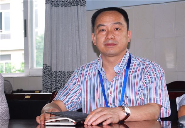 棠外举行初中部“常态班会课”小结研讨会