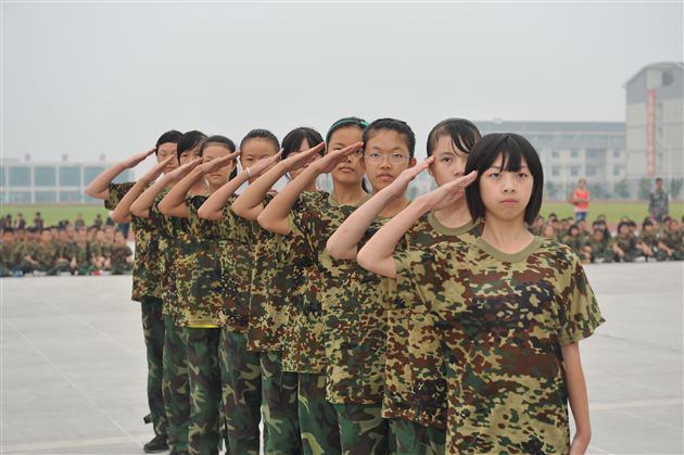 铁骨铮铮战士魂——记棠中外语学校初2012级新生军训
