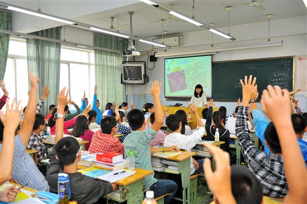 海棠花开洒清逸 铁树傲然誓长青——记棠外最美植物——你心中的校花、校树评选活动