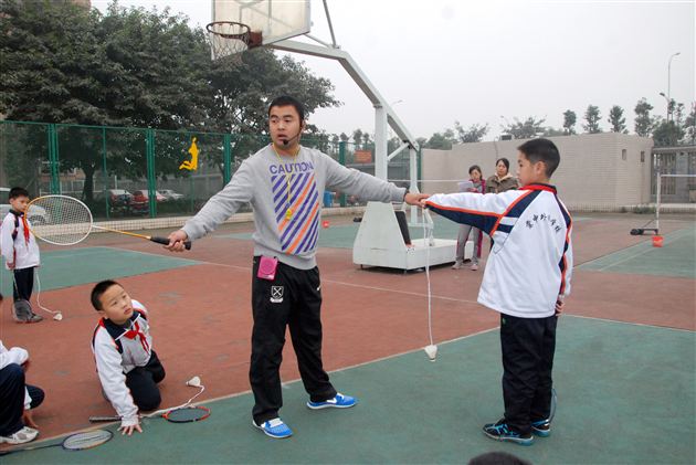 运动收获健康,交流促进成长——棠外附小成功承办双流县小学体育研讨活动