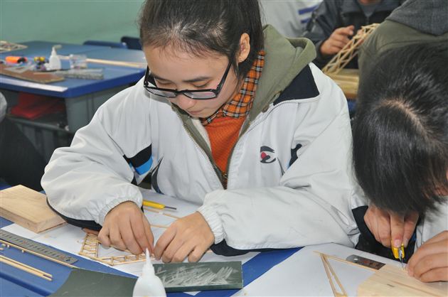 喜报:棠外学子在四川省高中学生木结构模型承重比赛喜获一等奖