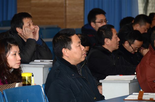 棠中外语学校召开高中部班主任培训会