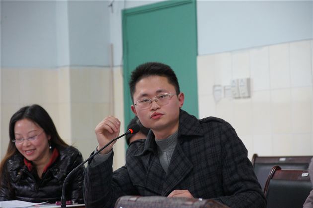 肯定成绩重鼓励 百家讲坛促成长——棠外初中部召开12月份班主任工作例会暨交流会