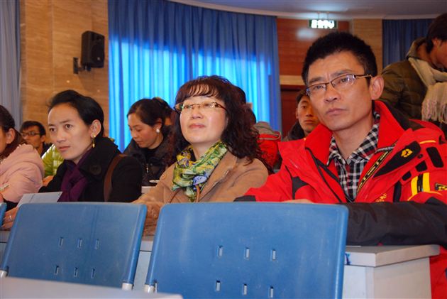 手拉手,共发展 ——棠外附小与阿坝县城关第一小学进行“手拉手”教学研讨活动