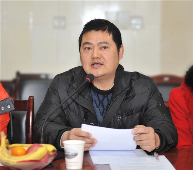 棠中外语学校初2012级家长委员会顺利召开