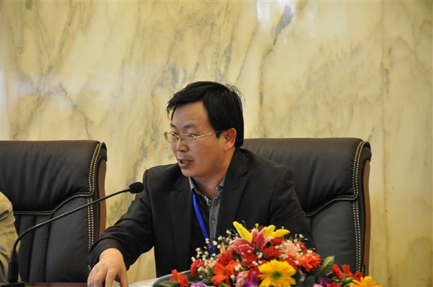 教书育人爱在先 修身养性德为本——棠外初中部召开3月份班主任工作例会