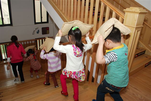 棠外实验幼稚园开展地震应急疏散演练
