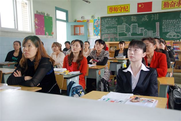 循序渐进,与孩子共享每一天——棠外附小成功召开三年级家长会