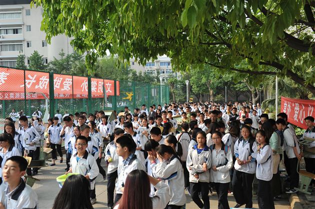文明棠外,爱助成长——记棠中外语学校第十届爱心义卖游园活动