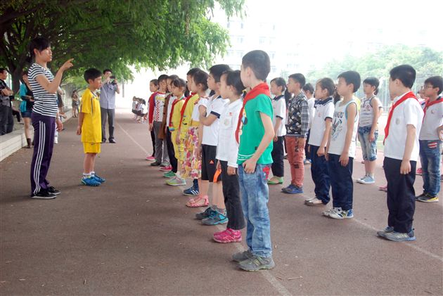 感受课堂 促进沟通——记棠外附小2012—2013学年度下期小班化教学开放活动