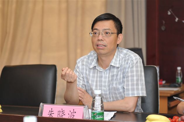 中国足球发展试点城市调研工作会领导、专家一行莅临棠外考察