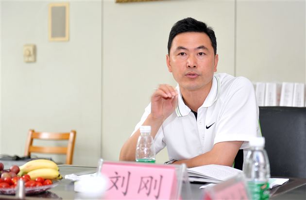 中国足球发展试点城市调研工作会领导、专家一行莅临棠外考察