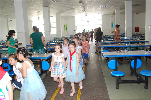 整合优势资源 深化幼小衔接——记棠外实验幼稚园大班“留学”棠外附小半日活动