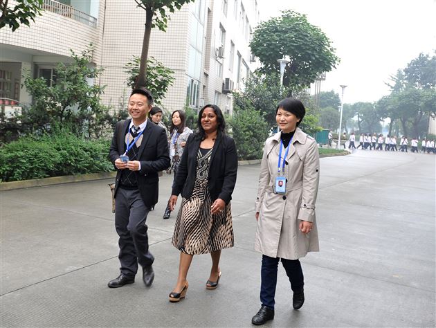 英国斯坦博若学校校长访问棠外