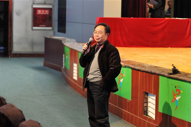 一笔一天地 一点一乾坤——记棠外高2012级学生读书系列活动之“汉字英雄”大赛