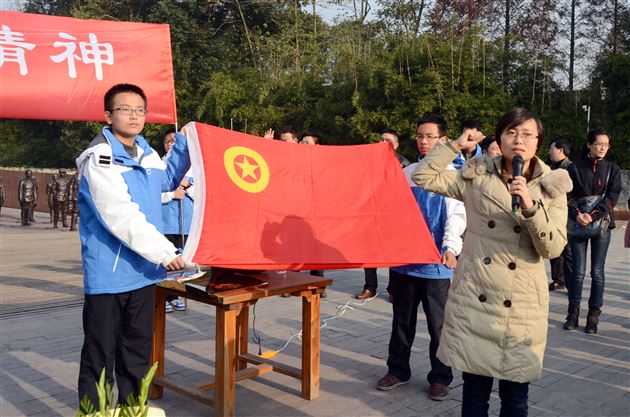 感受红色文化,弘扬民族精神——棠外初2013级参观建川博物馆