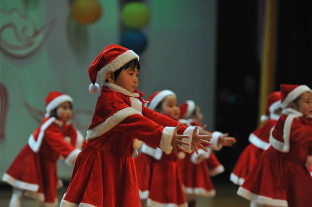 棠外实验幼稚园2014“童心飞扬,骏马迎春”新年文艺汇演圆满落幕