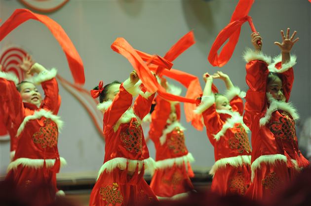 棠外实验幼稚园2014“童心飞扬,骏马迎春”新年文艺汇演圆满落幕