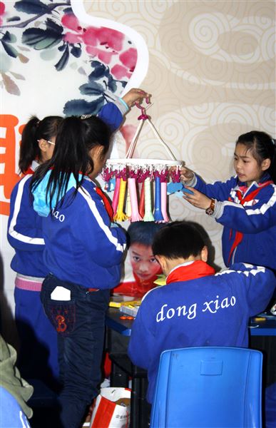 同课异构,创意联想——记双流县小学美术教学研讨活动