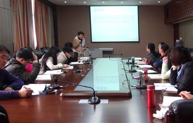 棠外召开初中部修身班会课专题研讨会(四)