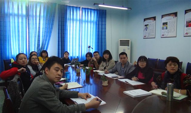 棠外召开初中部修身班会课专题研讨会(五)