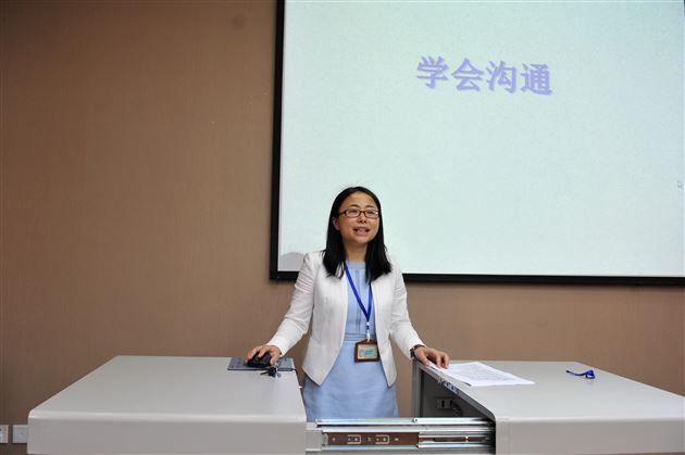 棠外召开初中部修身班会课专题研讨会(六)