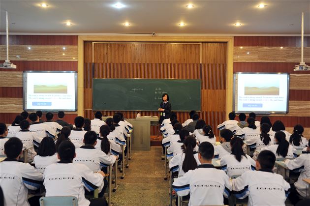 以课题为引领,促进高中英语教学研究