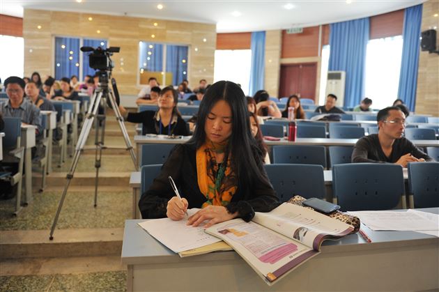 以课题为引领,促进高中英语教学研究