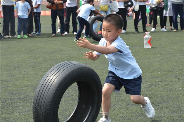 “大手牵小手,我们一起加油!”——记棠外实验幼稚园第二届亲子运动会