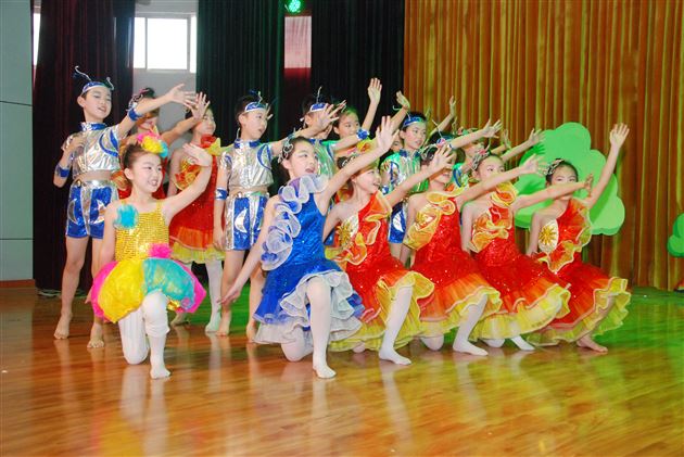 延伸课堂空间 演绎课本精彩——棠外附小成功举行第五届课本剧表演