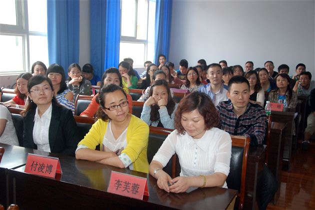 走出校门,博采众家之长——棠外附小教师洪雅实小之行