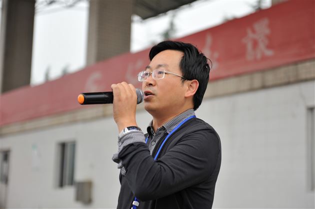 增强逃生技能,构建平安校园——棠外初中部开展师生应急逃生演练
