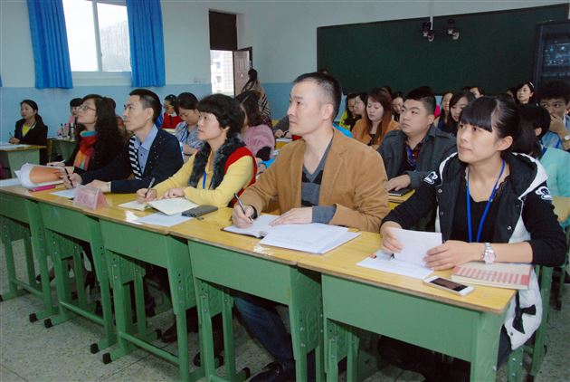 绘声绘色讲故事 真真切切明道理——棠外附小修身班会课成员故事讲述大赛