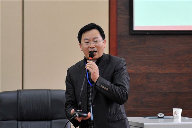 专家支招:如何开好家长会——记棠外初中部2014年10月班主任例会暨年轻教师培训会
