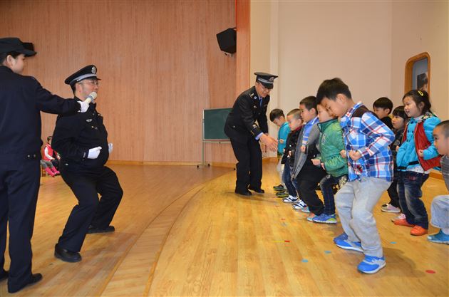 安全教育 健康成长——记棠外实验幼稚园法制进校园宣传活动