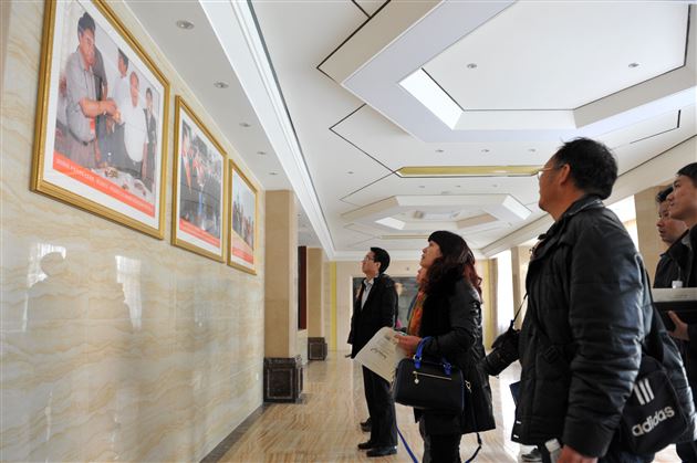贵阳市高中地理名师团到棠外参观交流