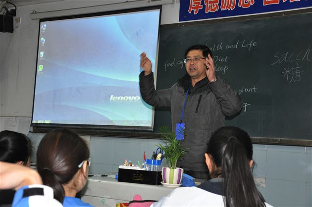 以研促教,以教思研---棠外高中英语课题组活动纪实