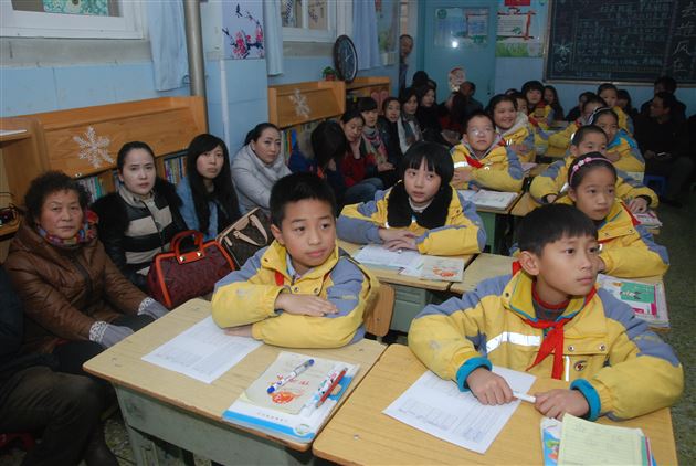 小班展示显风采,附小师生秀舞台