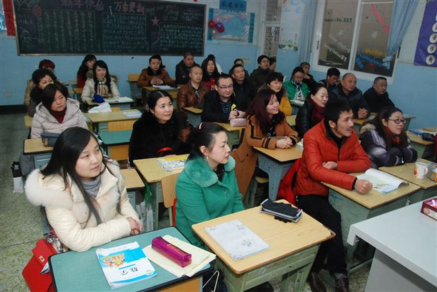 小班展示显风采,附小师生秀舞台