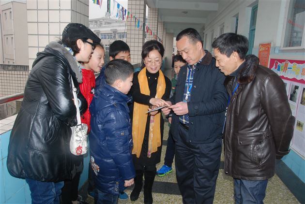 棠外附小举办2015“聚焦世界,环球之旅”期末综合素质展示活动