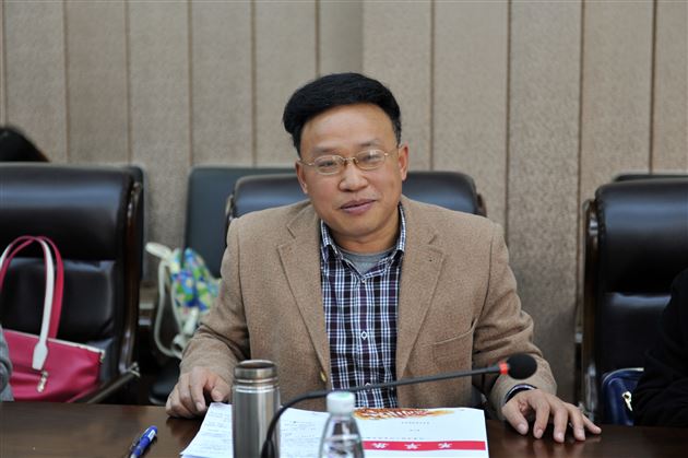 背负期望,坚定前行——记棠外刘勇名师工作室市级课题开题