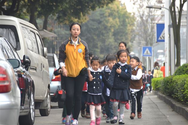 “亲近自然,拥抱春天” ——记棠外实验幼稚园春游活动