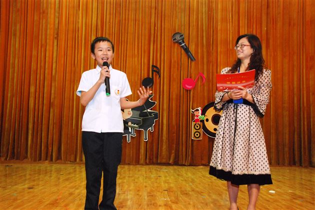 扬文明礼仪风 开诚信友善花——记棠外附小首届”阳光杯”演讲比赛