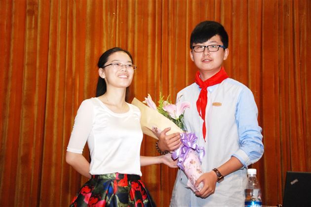 走进少年作家万亿——记棠外附小仁譞文学社活动
